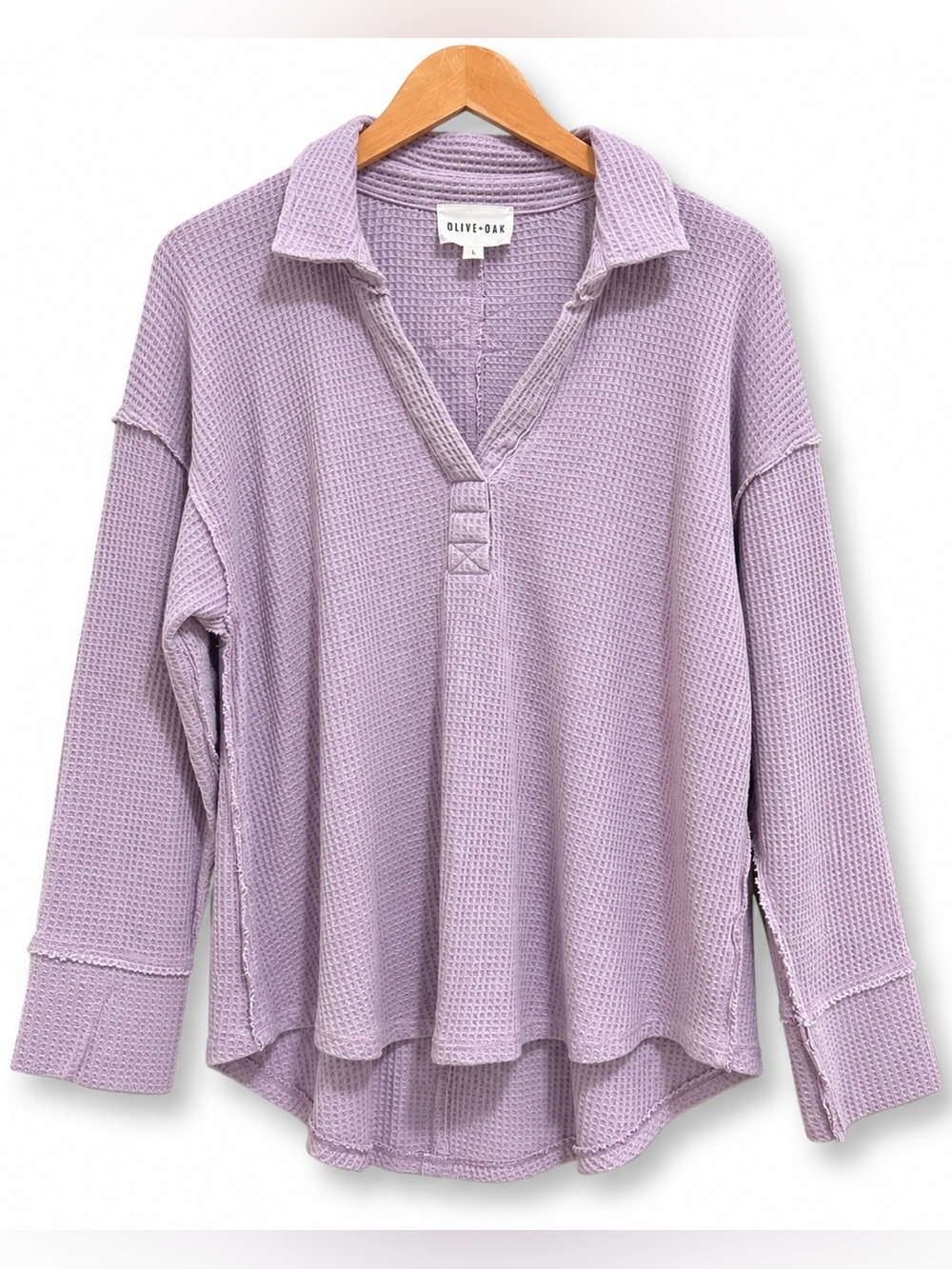Olive + Oak Lavender Waffle Knit Raw Edge V Neck Top Large